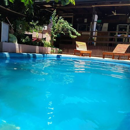 Hostel & Posada Noelia Puerto Iguazú Extérieur photo