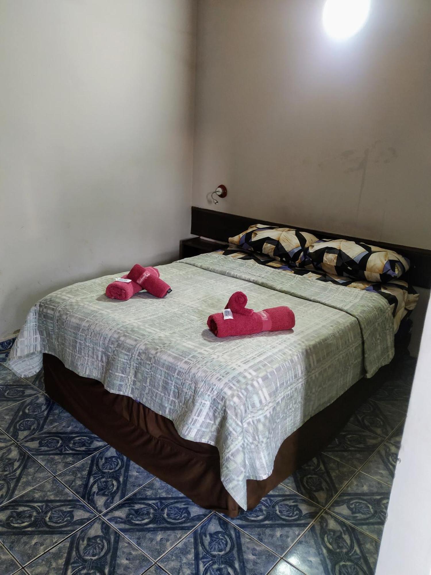 Hostel & Posada Noelia Puerto Iguazú Extérieur photo